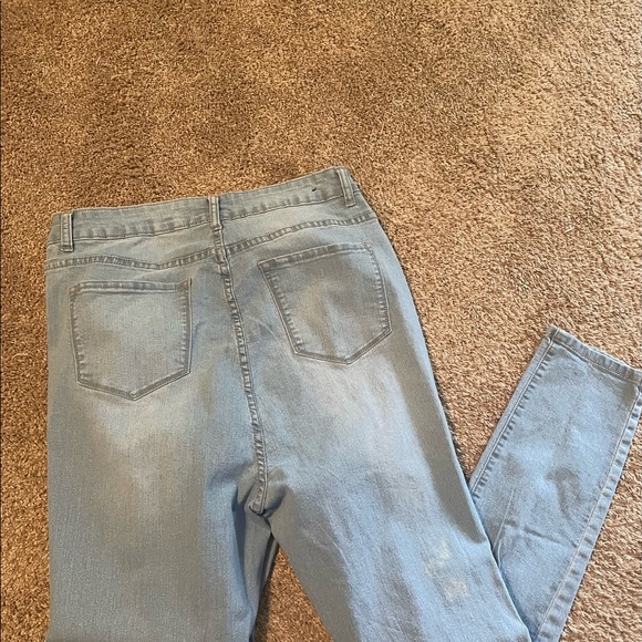 Plus Size 2XL, Fashion Nova Light Blue Denim, Stretchy Skinny Jeans , worn once - Picture 2 of 6